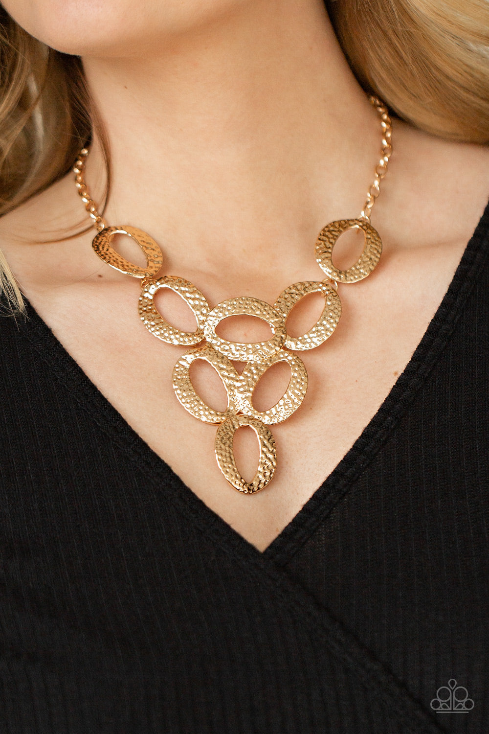 OVAL The Limit - Gold Necklace