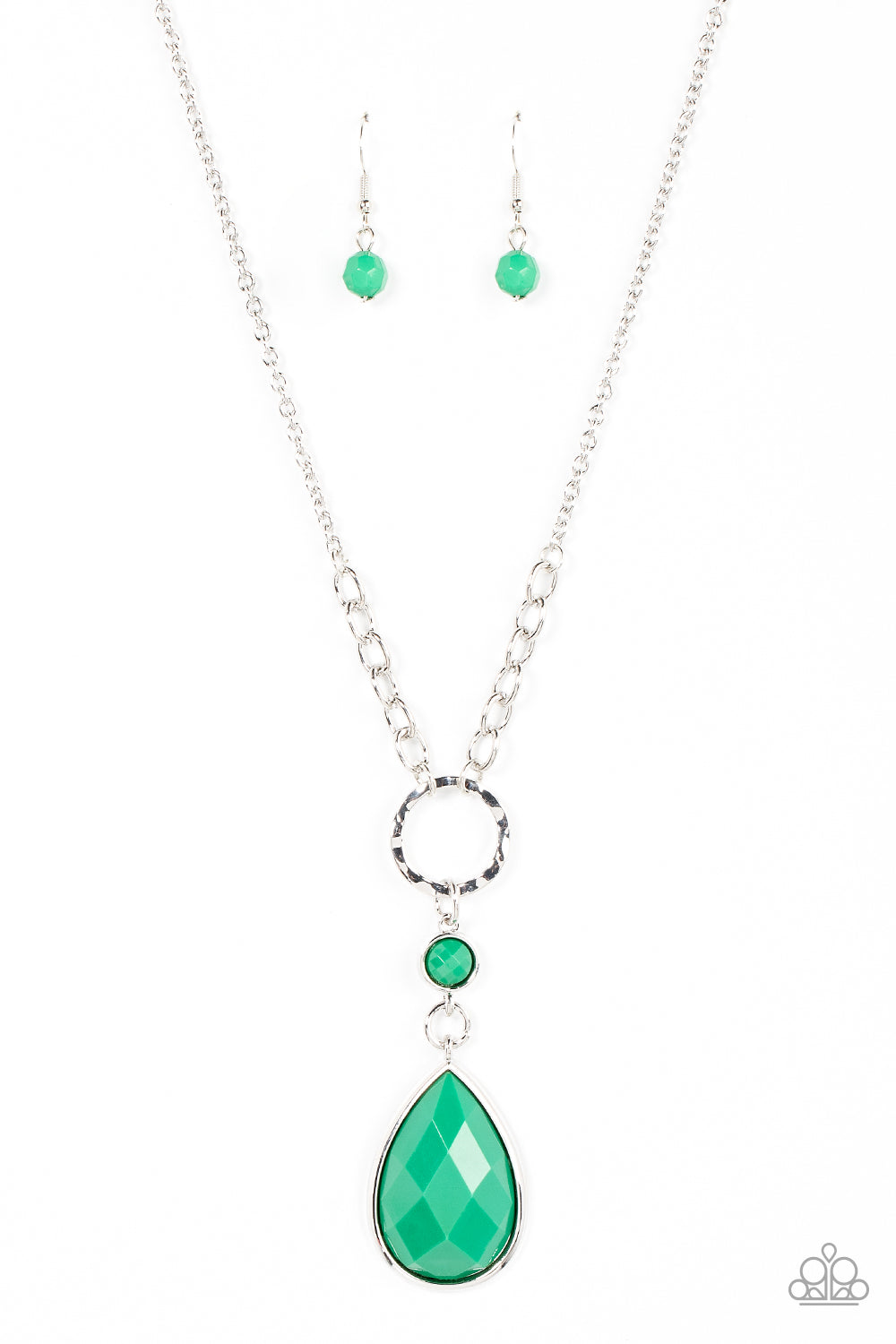 Valley Girl Glamour - Green Necklace Paparazzi